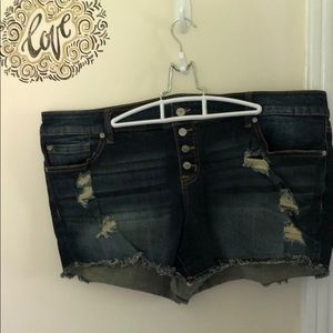 Torrid Size 18 Distressed Jean Shorts